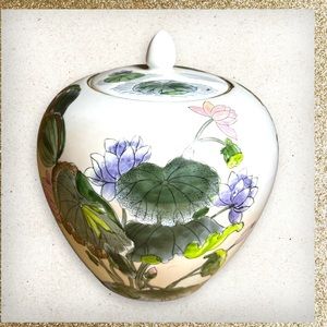 Vintage TOYO JAPAN Lidded Ginger Jar Vase